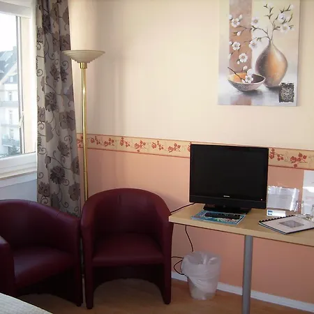 Eu Centralhotel Im Toennchen Gasthof 2*
