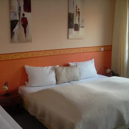 Gasthof Eu Centralhotel Im Toennchen Düsseldorf