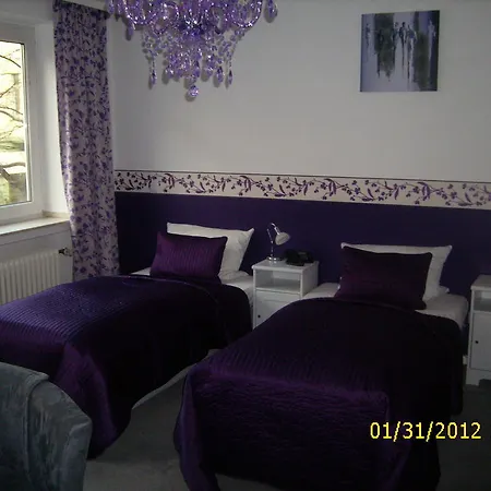 Eu Centralhotel Im Toennchen Gasthof 2*